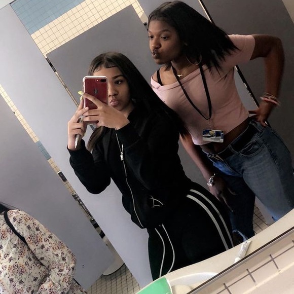 Meet your Posher, Kayla - Picture 1 of 1